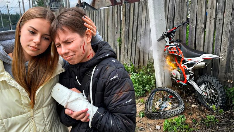 МОЙ СЫН СЛОМАЛ РУКУ НА ПИТБАЙКЕ. ОН ВЛЮБИЛСЯ В ДЕВЧОНКУ?