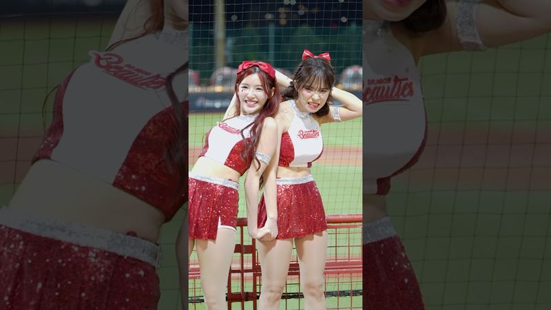 多慧一看到菲菲靠近馬上擺出防禦姿勢 一臉嫌棄好好笑🤣@lee_dahye #李多慧 #이다혜 #菲菲 #cheerleader #fancam #shorts