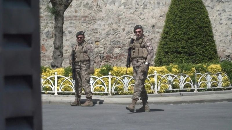 Scene outside Turkey's Dolmabahce Palace ahead of Russia-Ukraine talks | AFP