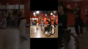 IM TROLLIN I HOPE HE GETS BETTER 🥹✌️ #kpop #boyband #fypシ #skz #straykids #leeknow #skzmemes #dih