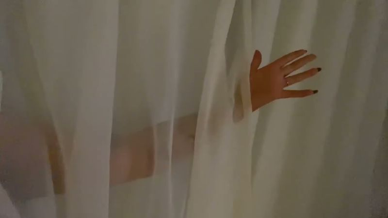 Bombons através da cortina