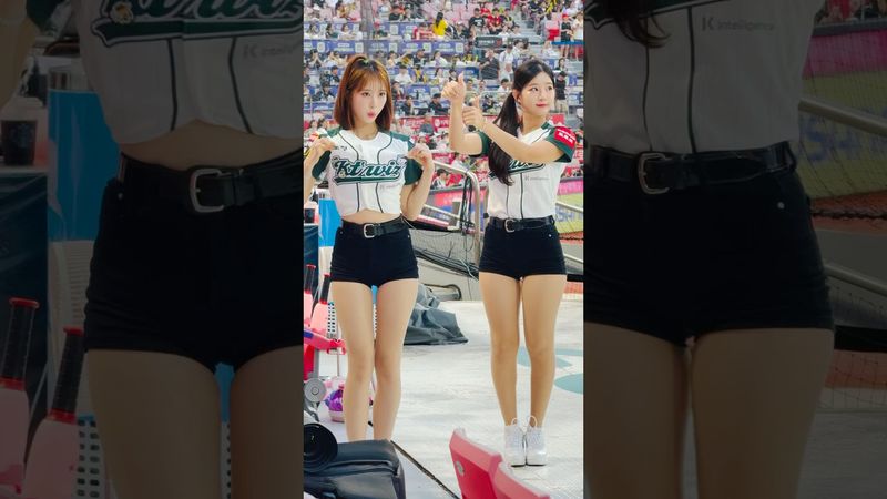 스누피 자랑하는 귀여운 금둥 #이금주 #이금주치어리더#ktwiz #kt위즈 #kt위즈치어리더