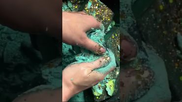 Crusty Sparkly Fresh Green Dyed Chalk