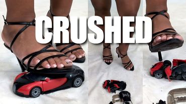 Giantess car crushing with high heels