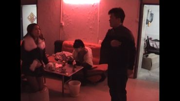 《阿辉》中国获奖独立纪录片，揭秘红灯区“教父”的生存法则