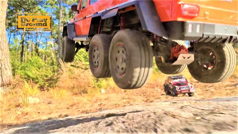 RC Car Traction Hobby Brabus VS Traxxas TRX6 Benz G550 6x6