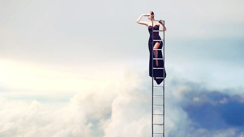 ВЕДЬМИНА ЛЕСТНИЦА... ВВЕРХ ПО ЖИЗНИ... ДРЕВНИЙ РИТУАЛ...