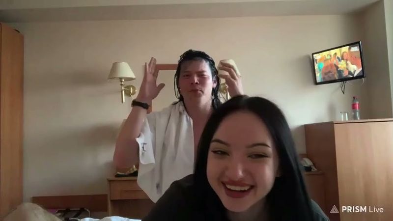 САША RAZRVAL КРАСИТ ЯРИКУ ВОЛОСЫ СТРИМ 22.07.23 (ЧАСТЬ 2)