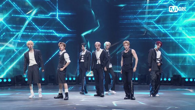 ALL(H)OURS(올아워즈) - READY 2 RUMBLE #엠카운트다운 EP.906 | Mnet 250918 방송