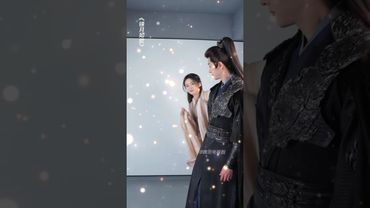 💕Finished: So sweet! Zhou Ye emerges from Cheng Lei's cape.#LegendofTheFemaleGeneral #周也 #丞磊