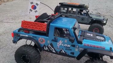 Rubicon 1/8 & Emo X mountain rock crawling