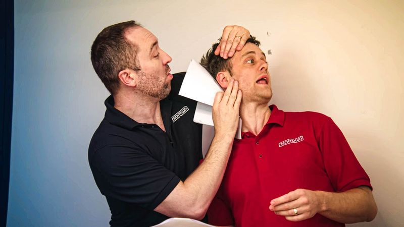 БЕЗУМНЫЕ сценарии работы с покупателями