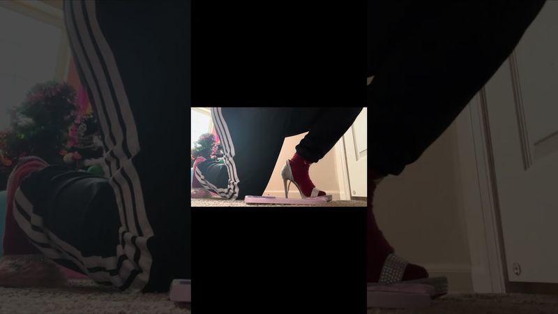 #fypシ゚viral #crushingtime #highheels #asmr #asmrvideo