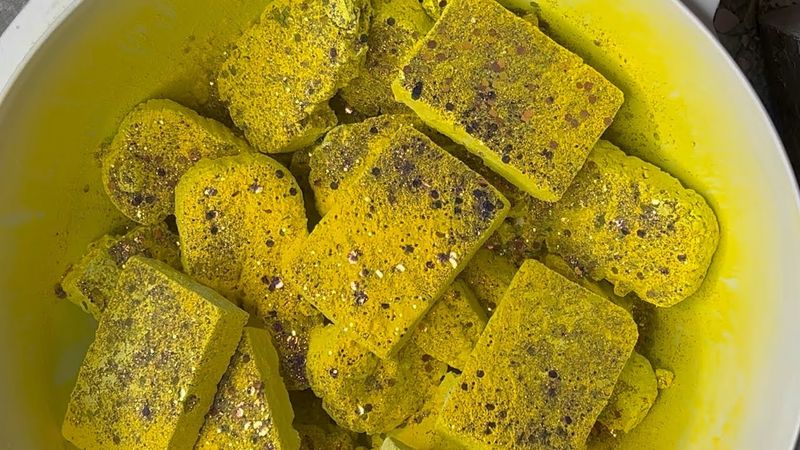 Bowl of Broken Gritty Reforms topped with Pigment Powder and Glitter | ASMR | Oddly Satisfying 