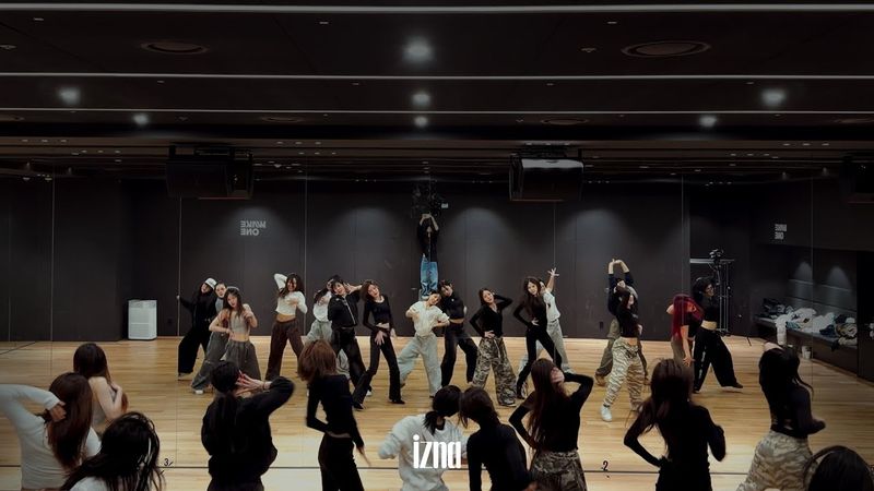 izna(이즈나) The 40th Golden Disc Awards Dance Practice (B-side)