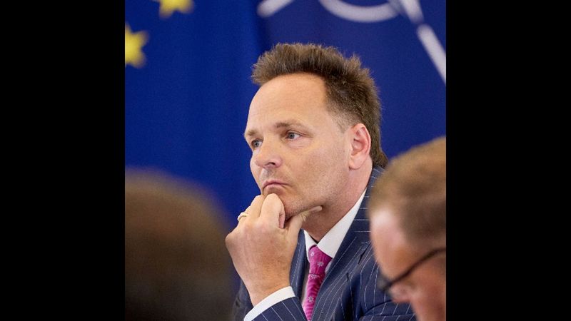 Kronbergs: Birokrātijas mazināšanas darba grupu varētu vadīt premjeres parlamentārā sekretāre