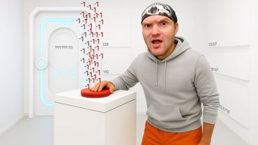 МЕНЯ ПОСАДИЛИ В ТЮРЬМУ ДЛЯ КЛИКЕРОВ