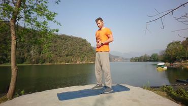 Успокаивающая нервы "Поза дерева"