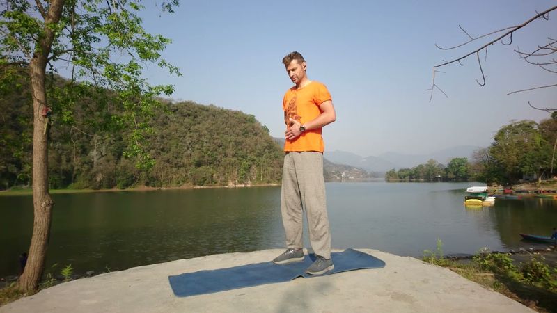 Успокаивающая нервы "Поза дерева"