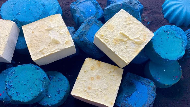 Welcoming new Formula; Flakey Chalk with Pigmented Chalk Dusty Powdery Soft Crunchy Crushing