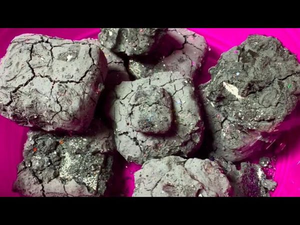 Oily Thick Black Pasted Chalk Blocks