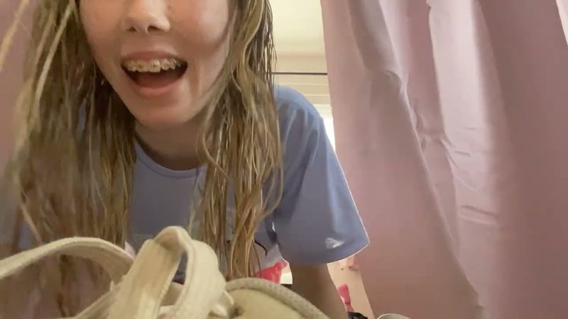 Hi guys, I’m so so so so so so sorry my darlings that I haven’t been posting but I missed you yeah ￼