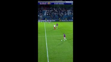 Lindo gol de Michel Araújo!