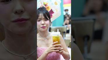 多慧看到飲料一直喝 還跟大家一直推薦 太可愛了#李多慧 #이다혜 #棒球 #啦啦隊 #cheerleader #baseball #台湾野球チア #台湾野球