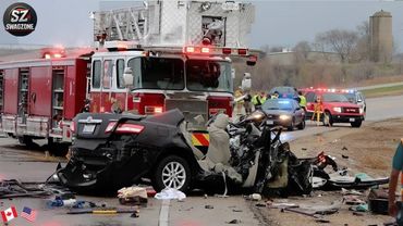 Raccolta di momenti scioccanti di incidenti automobilistici di idioti in auto ripresi dalla telec...