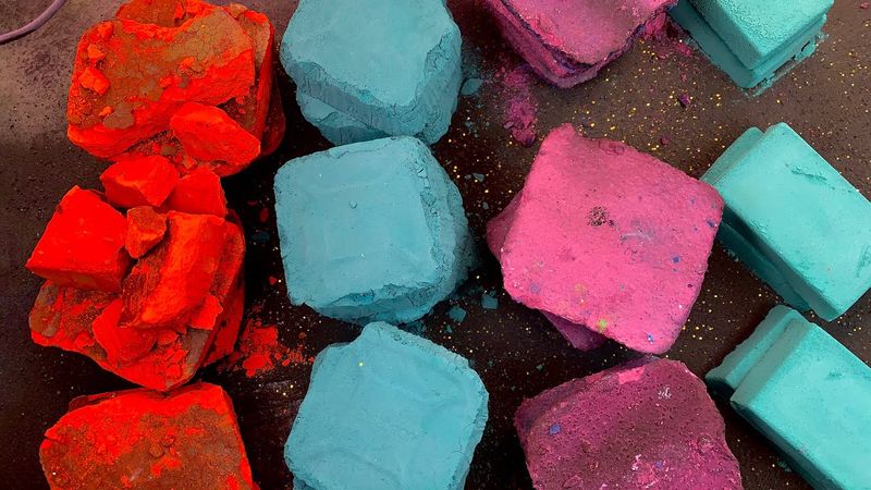 I love Asmr ; Iron Oxide Crush Soft Powdery Silky