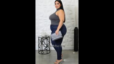 Collezione di alta moda per taglie forti realizzata per la perfezione