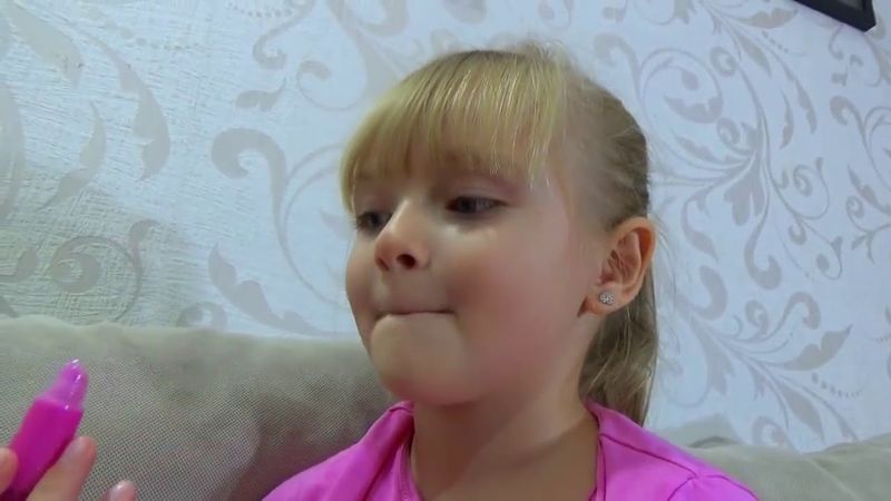 Маргарита хочет быть КРАСИВОЙ, наряжается и делает макияж!