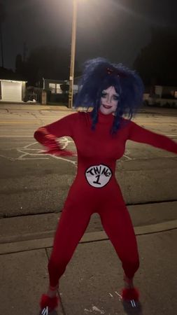 thing 1 knows a lil something about cat #catinthehat 