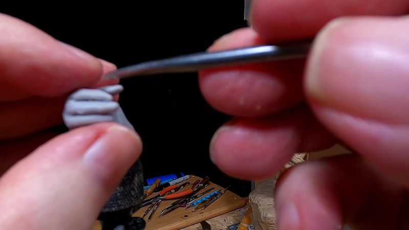 A BURR UNDER THE SADDLE BLANKET   Sculpting the Cowboy's Right Hand in Monster Clay