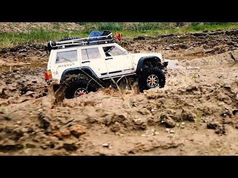 RC Car XtraSpeed SCX10 Jeep Cherokee Light Mud Run