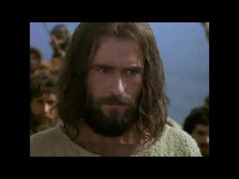 Кадры с фильма "Евангелие от Луки". Изгнание легеона бесов у стадо свиней. Гадаринский бесноватый.