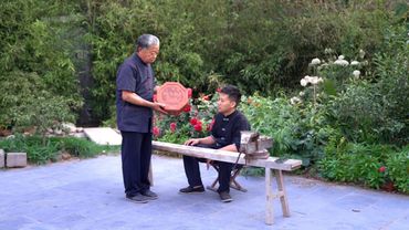 榫卯八角盒的制作，传承一凿一刻的匠心精神。【阿木爷爷 Grandpa Amu】