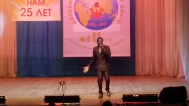 D DON G - Я хочу жить в России (Живой звук)