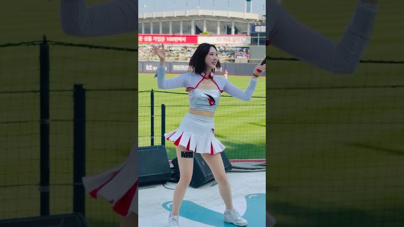 롯데에서 온 복덩이 이정훈 등장송 #이금주 #이금주치어리더#ktwiz #kt위즈 #kt위즈치어리더