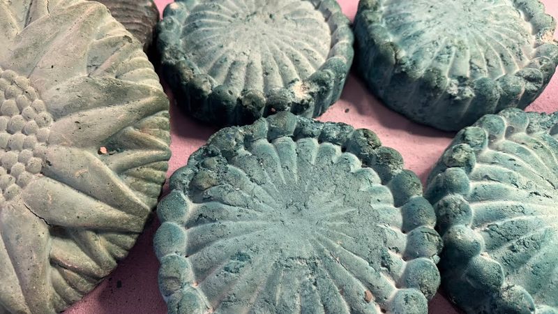 Earthy reform crush | soft and relaxing ASMR gym chalk