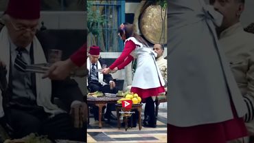 الخسيس عم يعبي براسه لشكري 🤨 #وطن_اورجينال #باب_الحارة