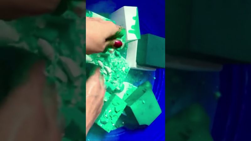 Green Dyed Freshies 💚💚💚💚