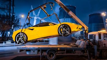 Купили СЛОМАННУЮ Ferrari за 2 дня до ФИНАЛА!