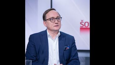 Latvijas Banka: Algu iesaldēšana ministriem – īstermiņa ekonomija un simbolisks žests (raidieraksts)