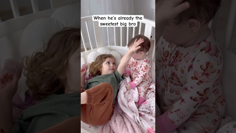 Lei ha sbattuto la testa 🤕… la sua reazione 😭