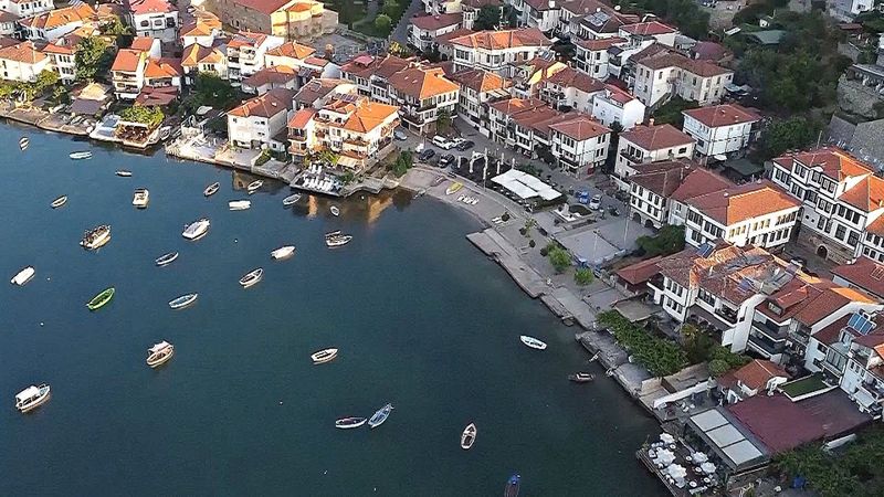 ЮНЕСКО бьёт тревогу: озеро Охрид на Балканах теряет статус мирового наследия