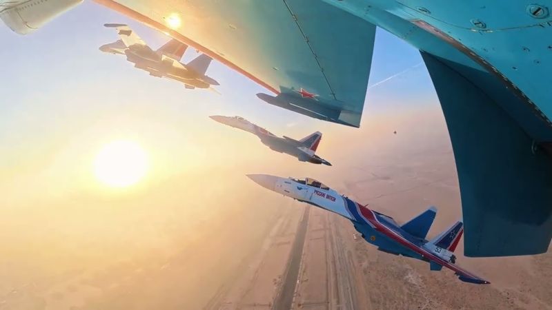 DUBAI AIRSHOW 2025 RUSSIAN KNIGHTS