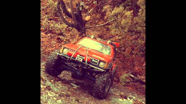 Bishop's RC Crusade - Bobtail Hilux Slippery On Wet Rock's