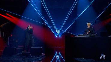 Creepy Nuts "Otonoke" Performance | 2025 Crunchyroll Anime Awards