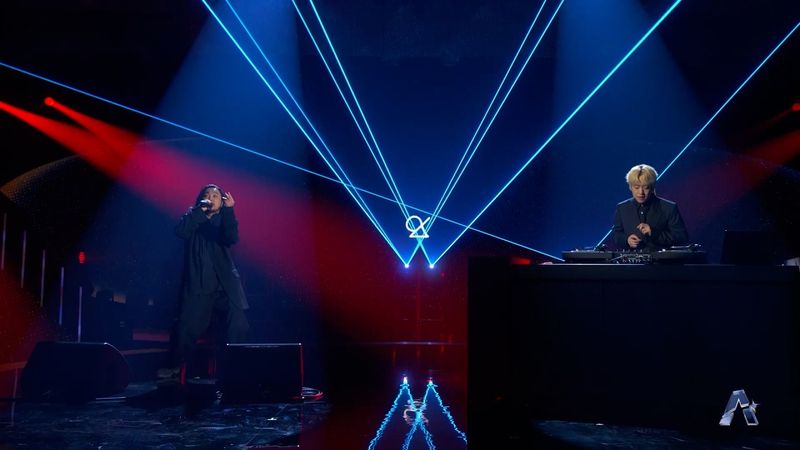 Creepy Nuts "Otonoke" Performance | Crunchyroll Anime Awards 2025